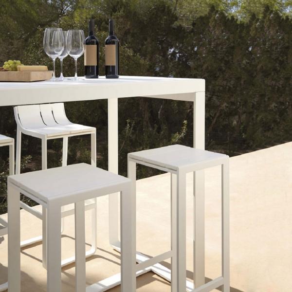 Mesa-bar-Flat-GandiaBlasco-HogarDomestic-5